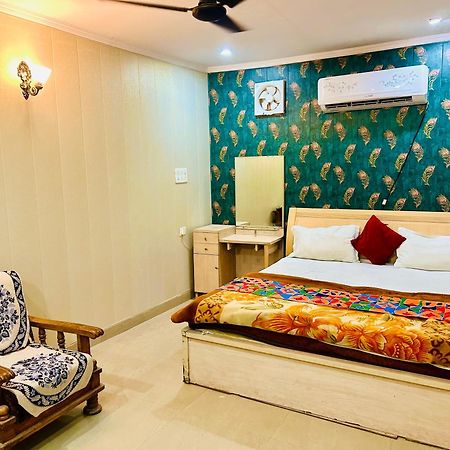 Sainik Guest House 500Mtr From Medanta Hospital Lucknow Exterior foto