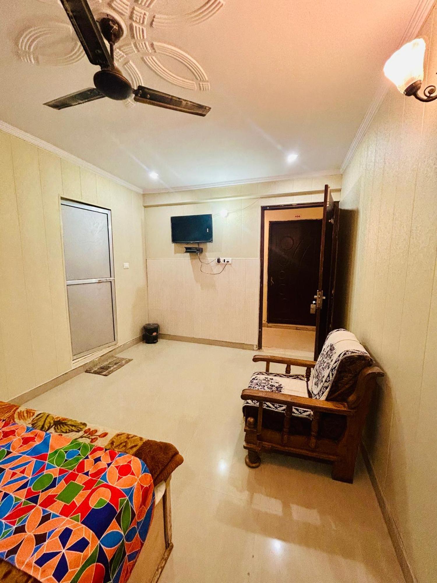 Sainik Guest House 500Mtr From Medanta Hospital Lucknow Exterior foto