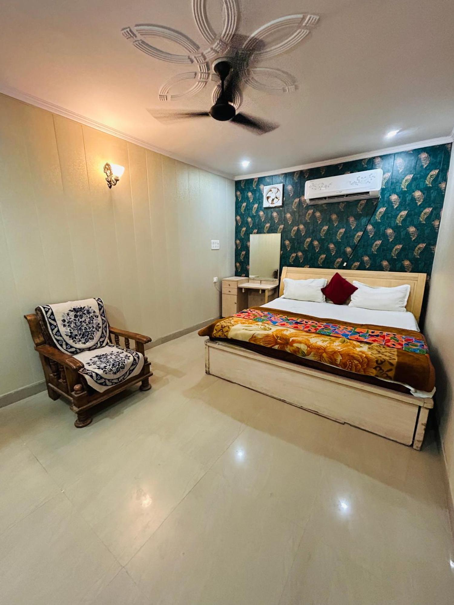 Sainik Guest House 500Mtr From Medanta Hospital Lucknow Exterior foto